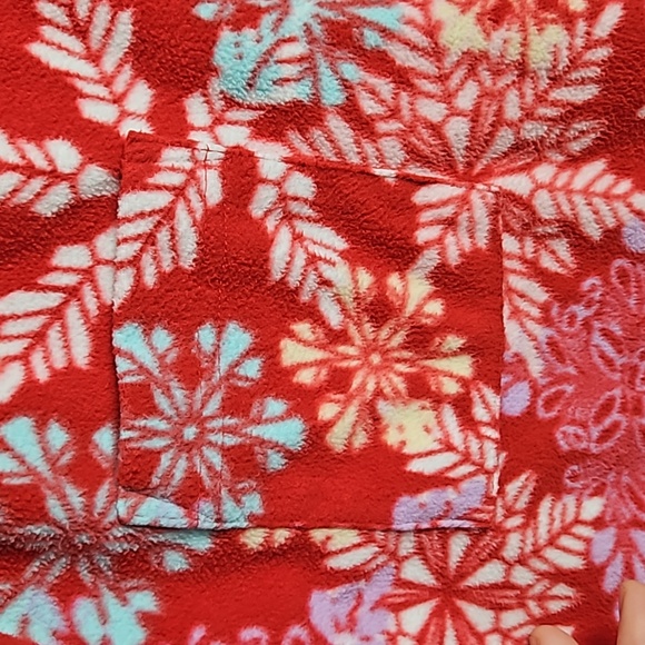 Pink K Snowflake Red Holiday Fleece PJ Pajama Set - Size Large - Picture 5 of 13